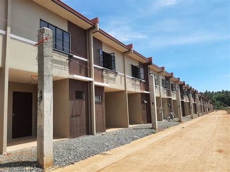House and lot For Sale in Hidalgo , Tanauan .